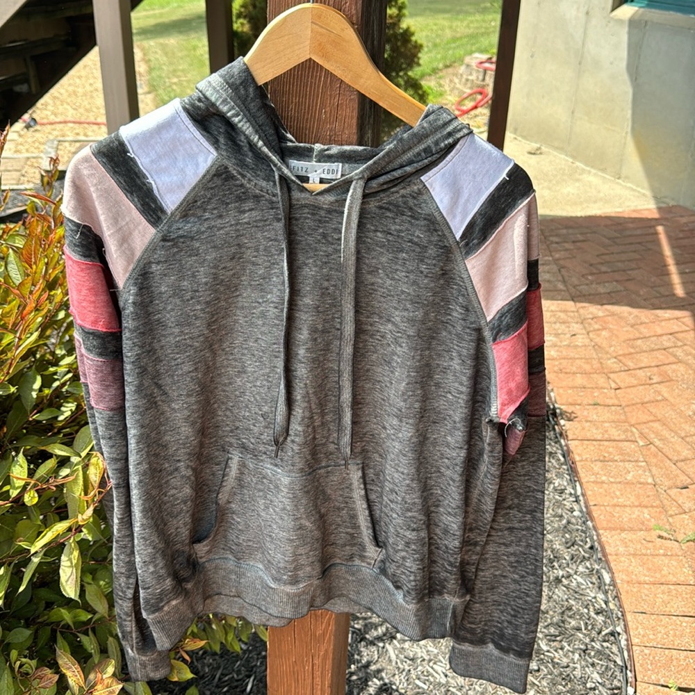 FITZ + EDDI BUCKLE Sweatshirt